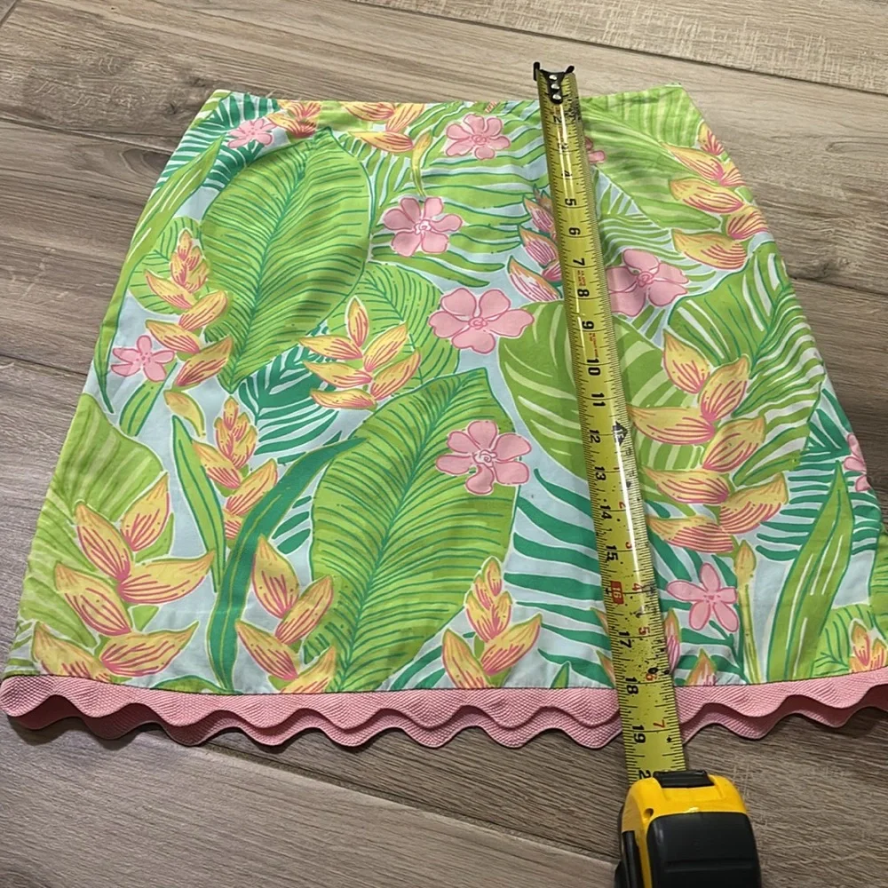Lilly Pulitzer Botanical Garden skirt size 2. Excellent condition